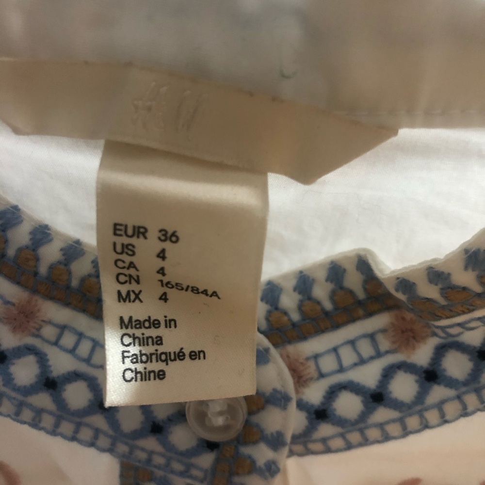 Embroidered Blouse - Picture 3 of 4